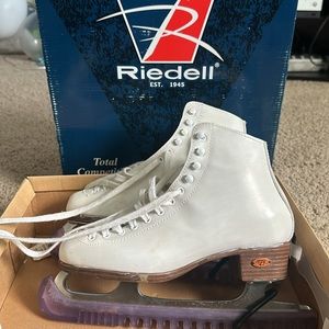 *USED* Figure Skating/Ice Skating Shoes